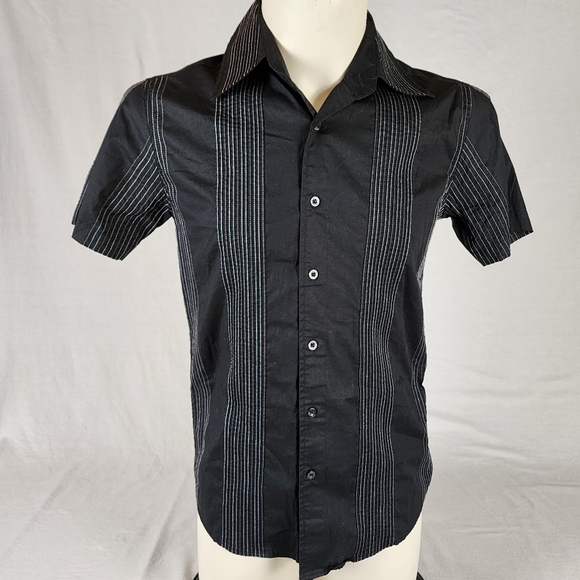 7Diamonds Black Embroidered Men's Short Sleeve Button-Up (S) - Picture 1 of 7